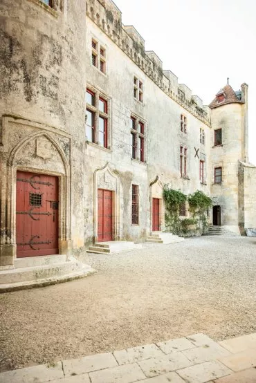 Illustration de Cour intérieure de château ©Anaka