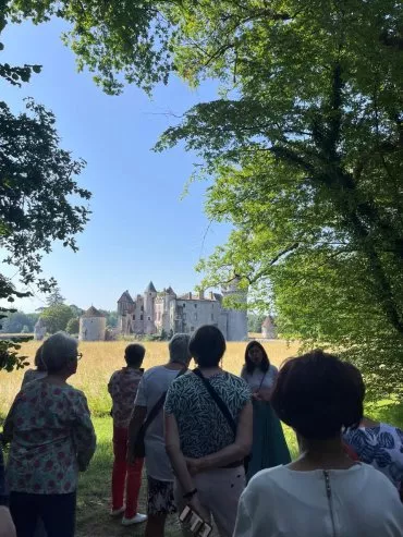 Illustration de Visite combinée - vue du château dans le parc 