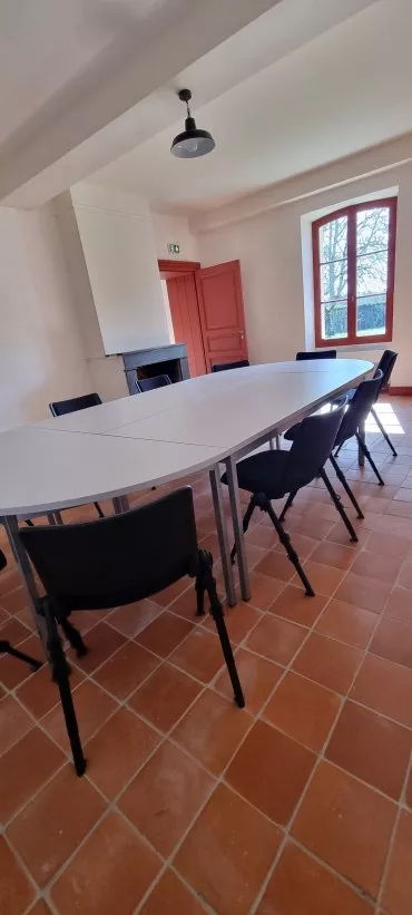Illustration de Salle 25m2