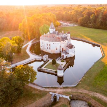 logo Profitez de la fin de saison pour découvrir le domaine