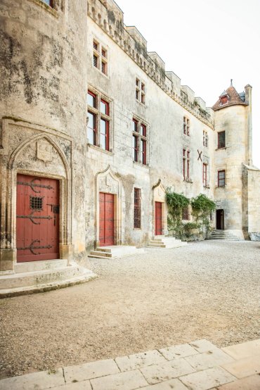 Cour intérieure de château ©Anaka